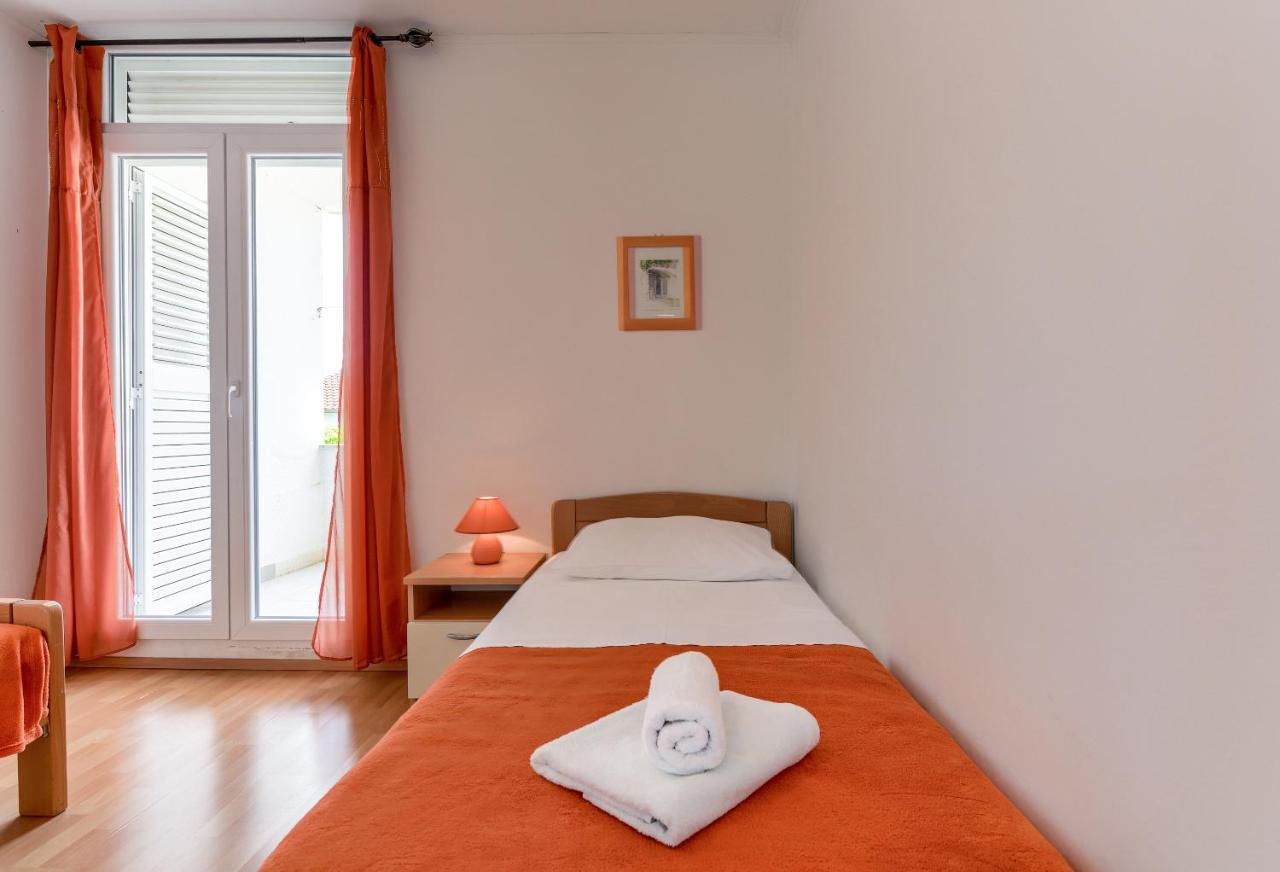 Apartments Andi Petrcane Bagian luar foto